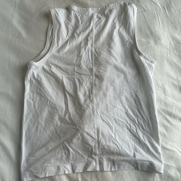 Lululemon front knot tank 4 - Picture 3 of 3